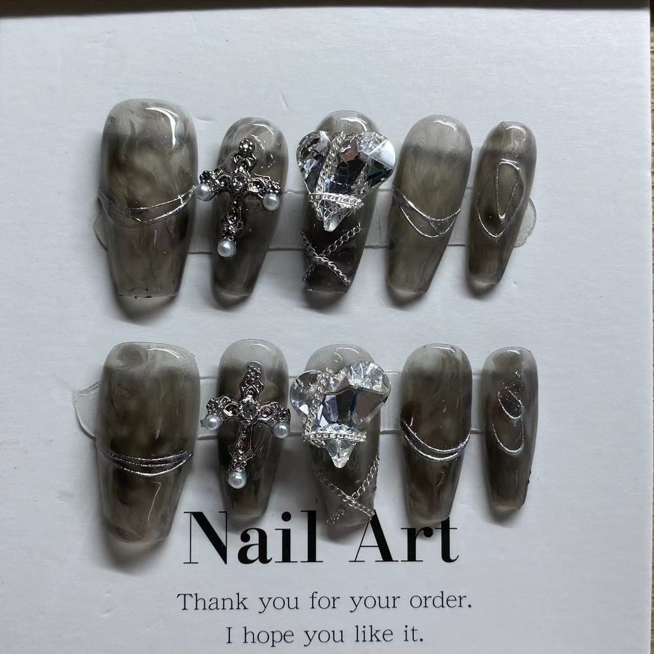 Faux ongles dégradés en forme de cœur au crochet
