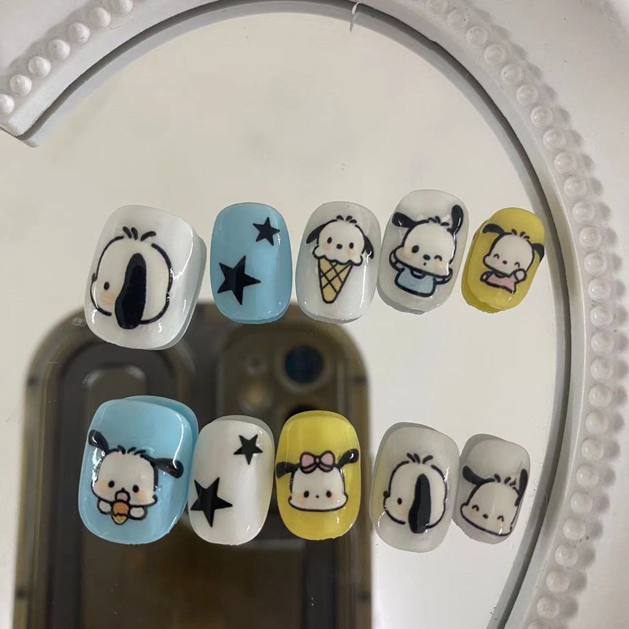Faux ongles en relief mignon chien Pacha