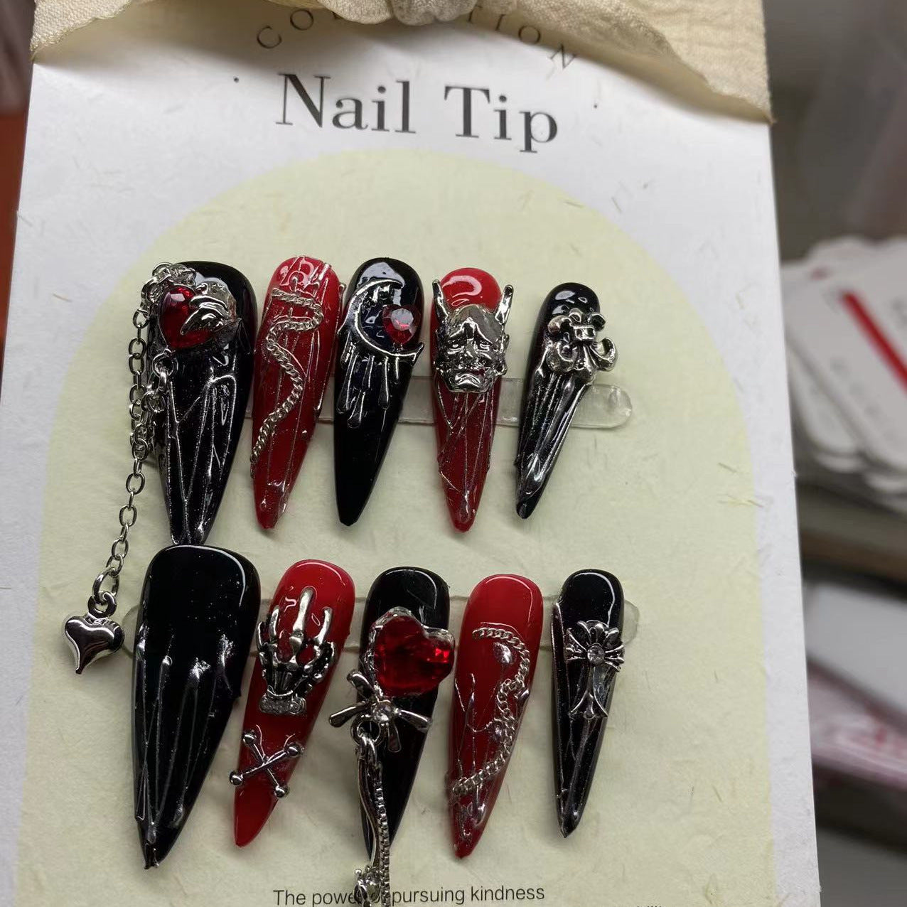 Faux ongles Chaînes de la nuit noire