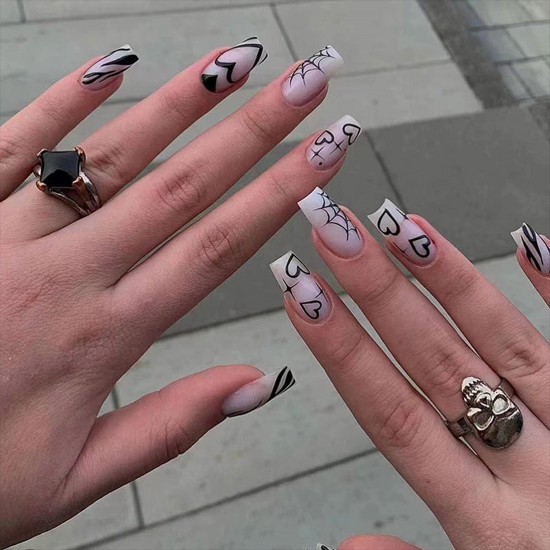 Spider Web Heart Flase Nails