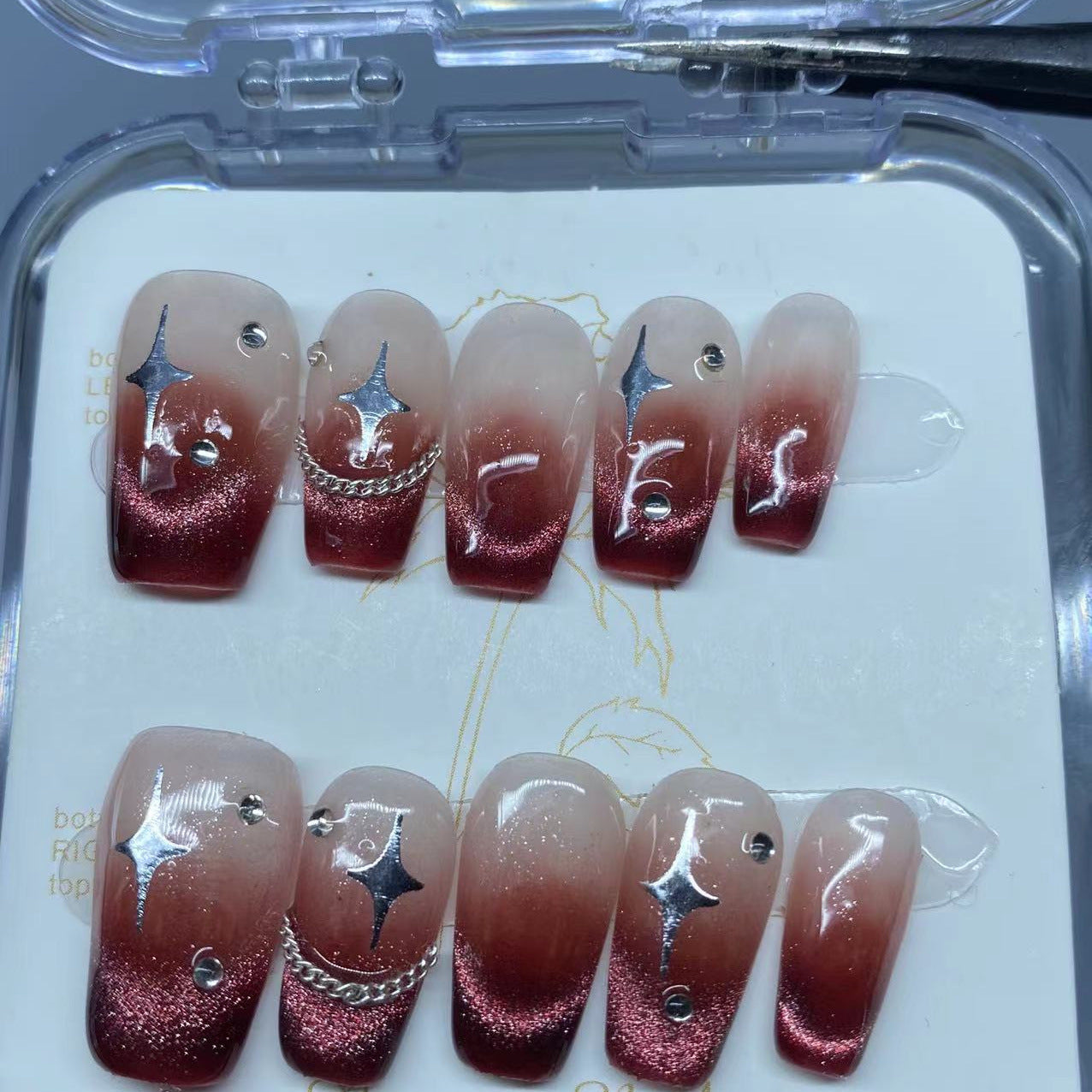 Red Smiling Cat Eyes False Nails