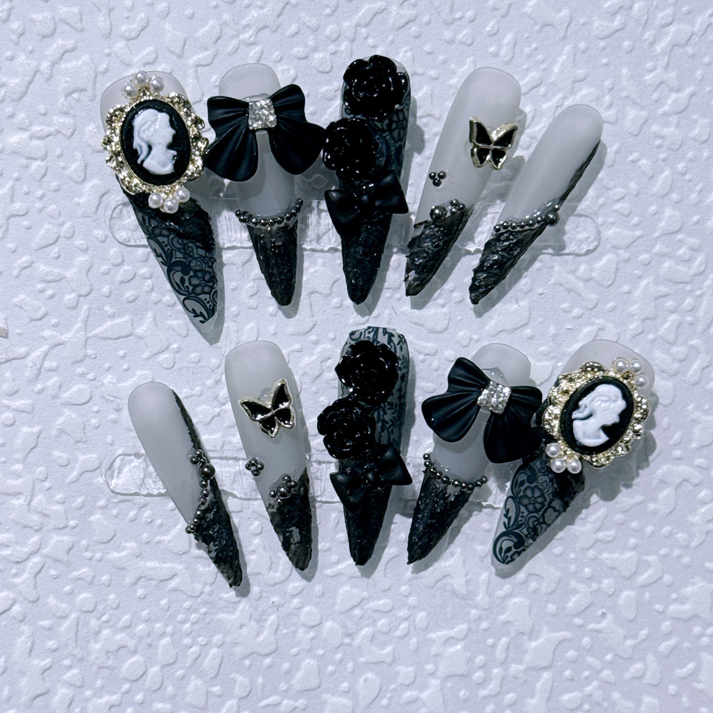 Dark Baroque Beauty Head False Nails