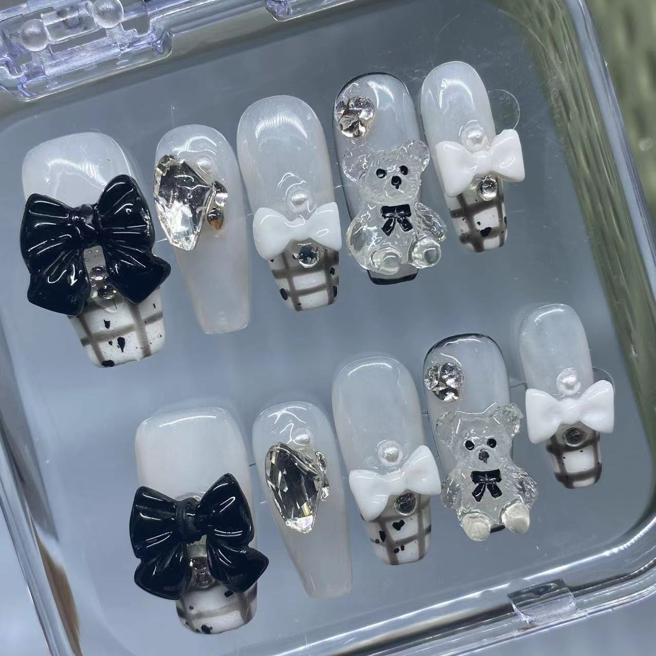 Black Bowtie Bear False Nails