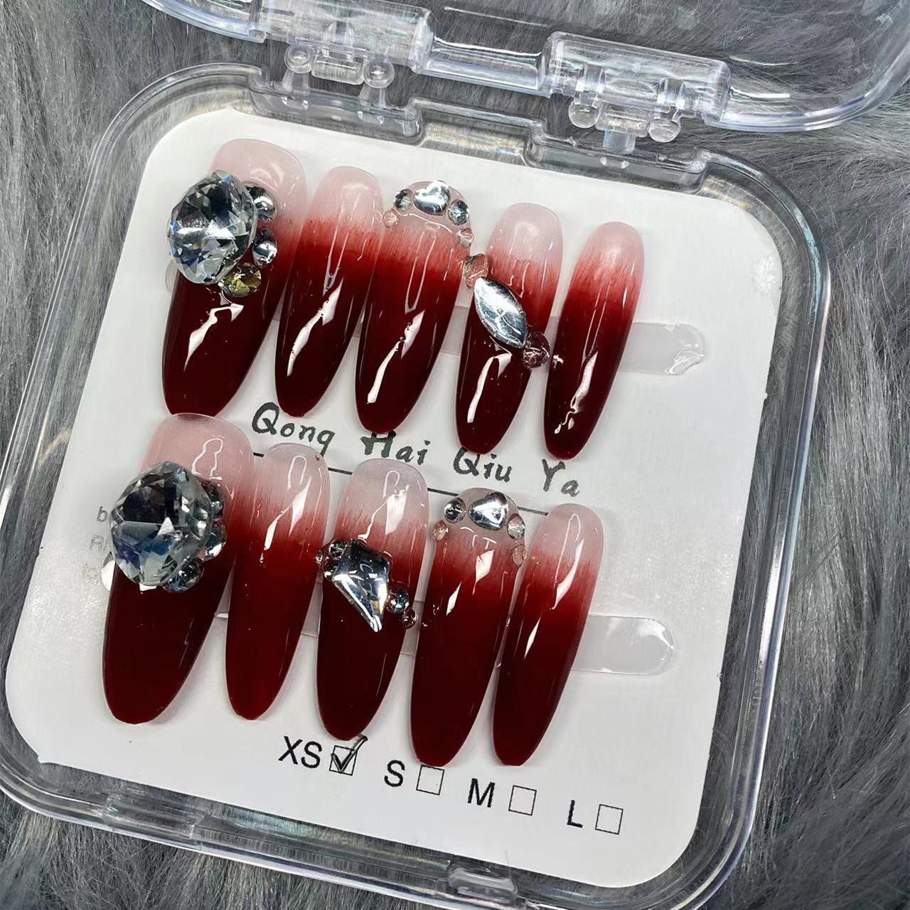 Faux ongles diamant dégradé bordeaux 