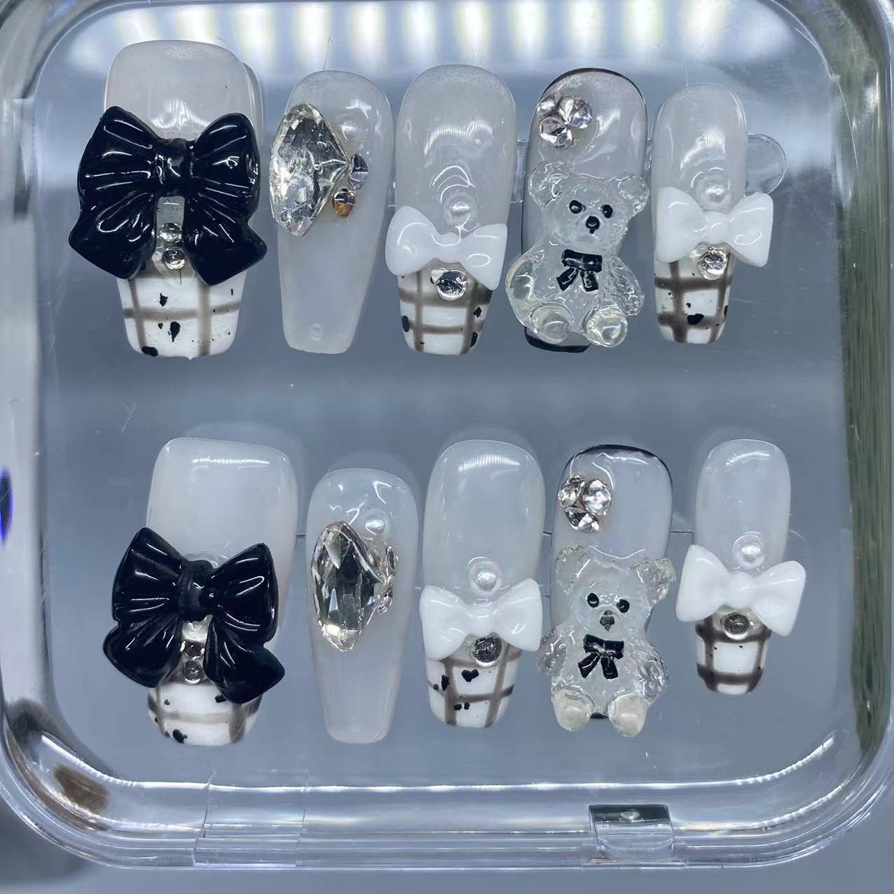 Black Bowtie Bear False Nails