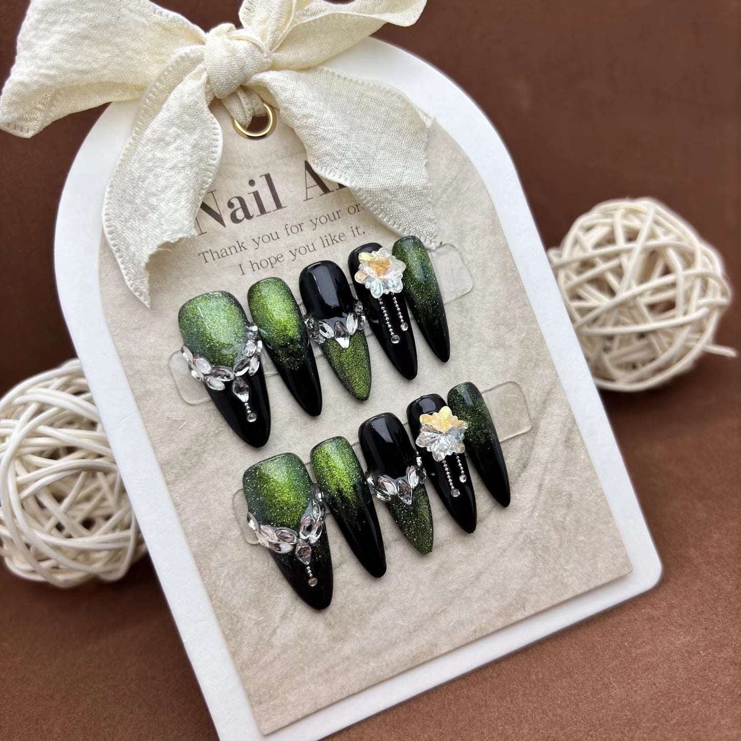 Dark Green Cat's Eye False Nails